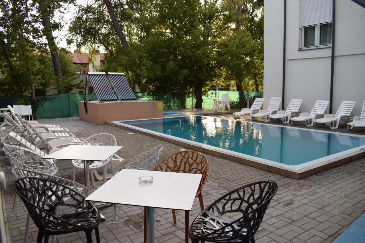 Lido Riviera, Relux Apartman Balatonlelle Zewnętrze zdjęcie